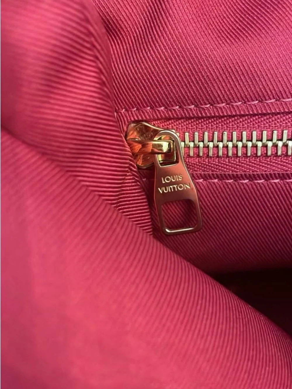 Louis Vuitton classic lv